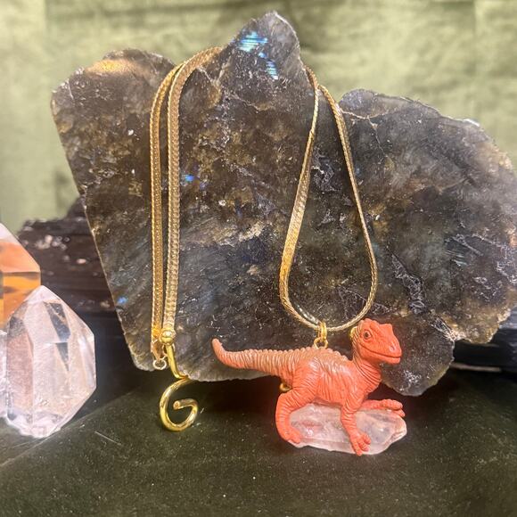 Handmade Upcycled Dinosaur Necklace Vintage Chain Clear Quartz Crystal Gift - Picture 1 of 4